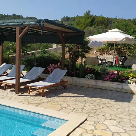 Adriana Вилла Selca (Brac)